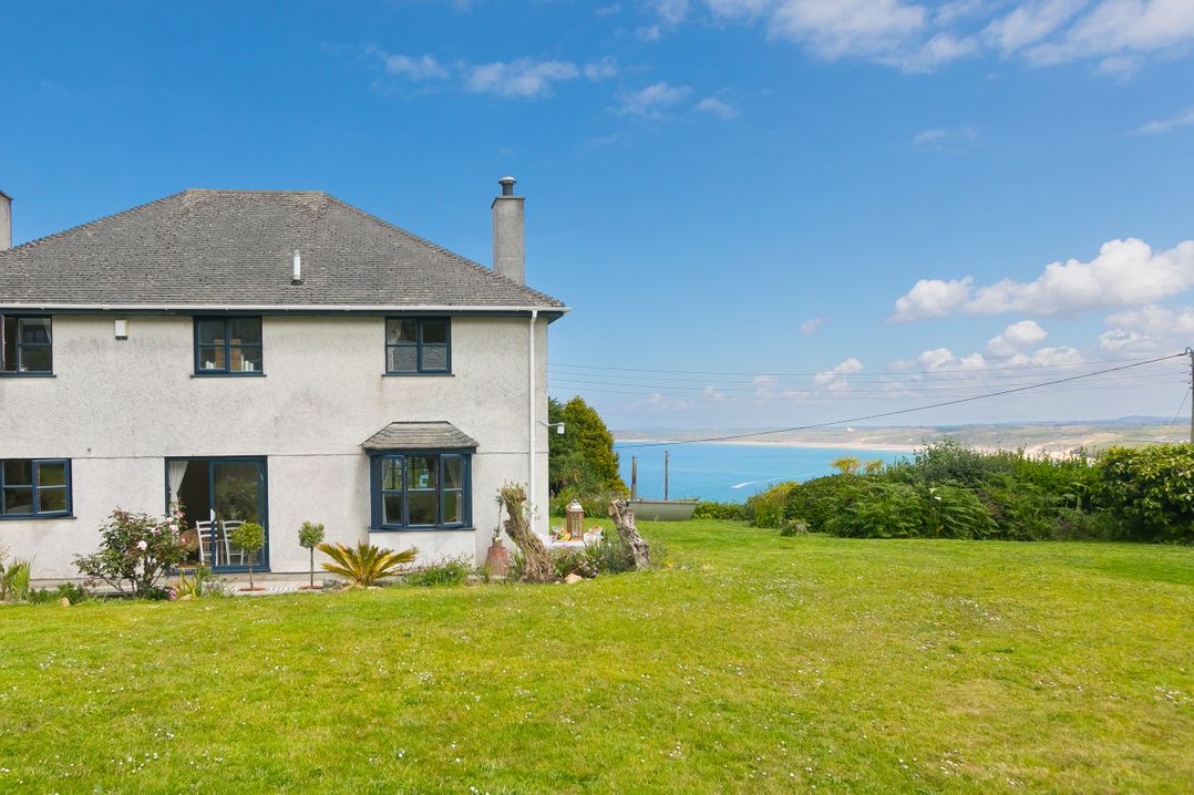 Lanyon, Carbis Bay - Sleeps 8 guests