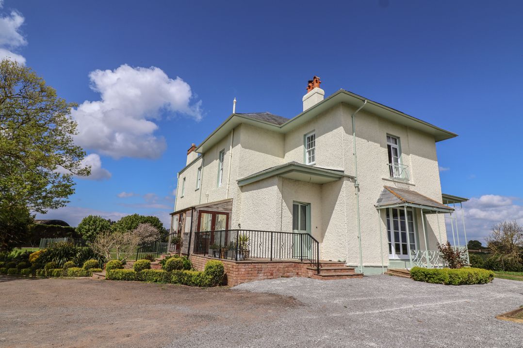 Buckland House