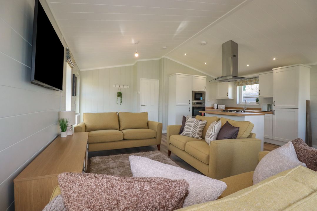 4 Meadow Retreat