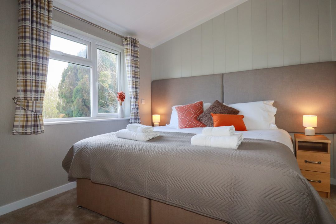 4 Meadow Retreat
