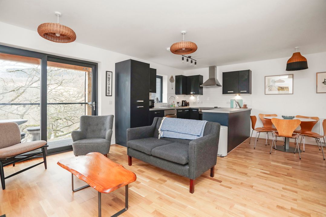 27 Strathtay Lodges