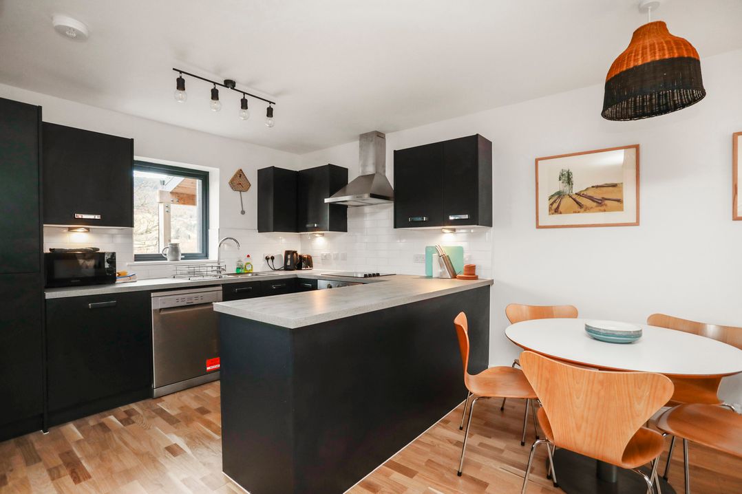 27 Strathtay Lodges