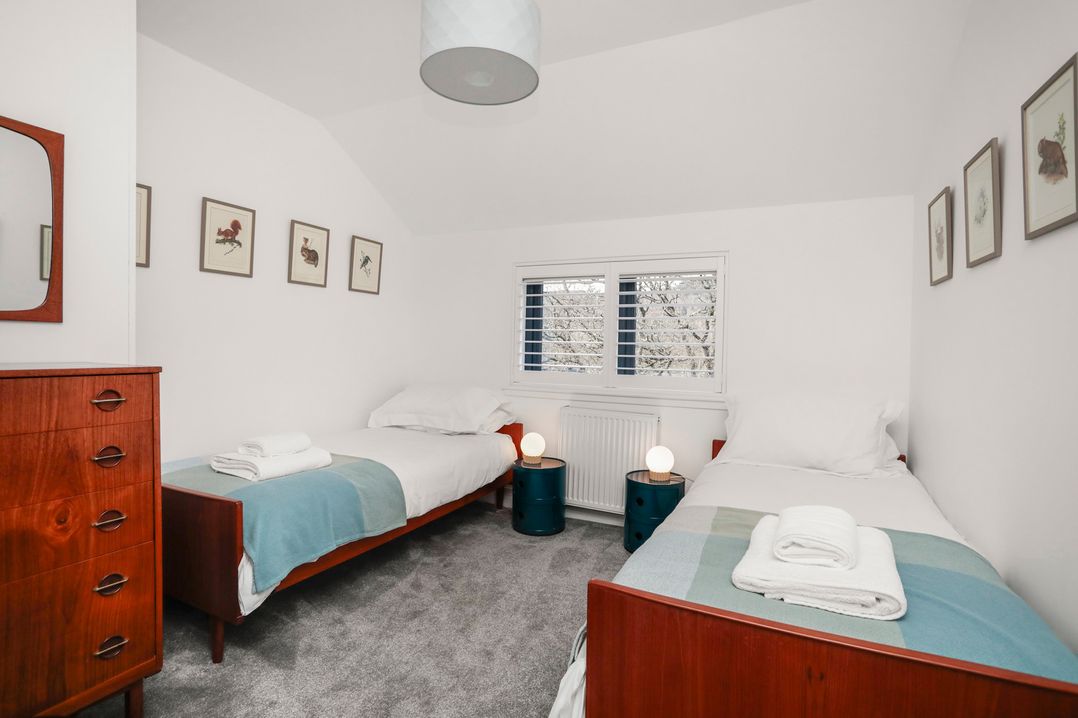27 Strathtay Lodges