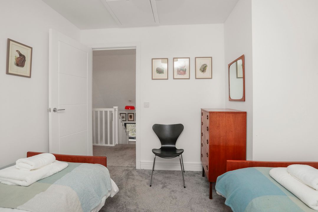 27 Strathtay Lodges