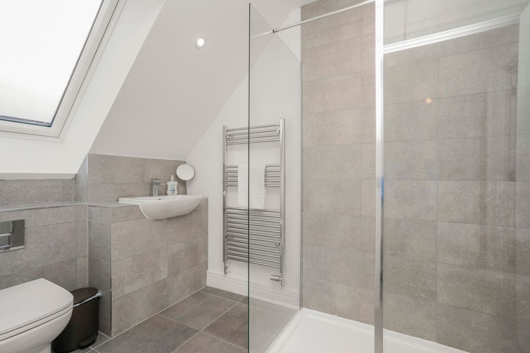 27 Strathtay Lodges