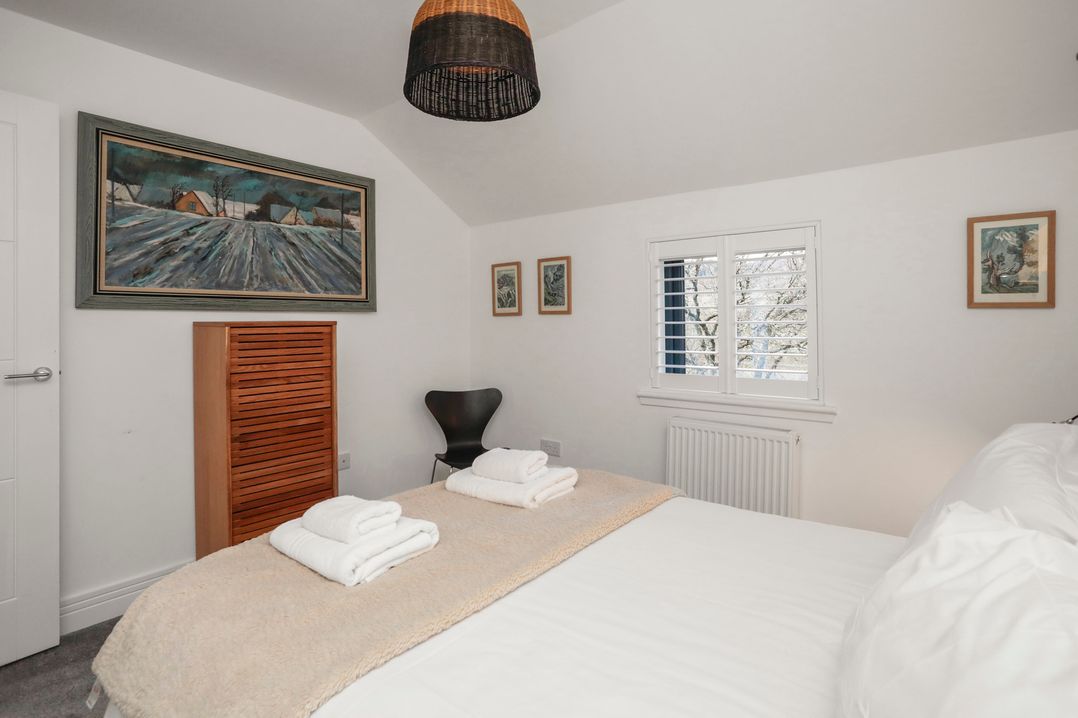 27 Strathtay Lodges