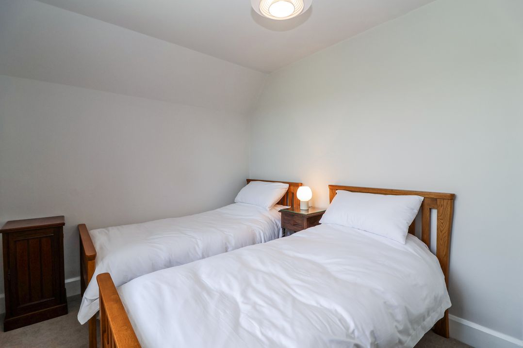 Middle Lodge