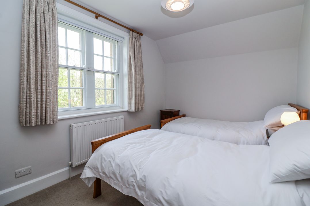 Middle Lodge