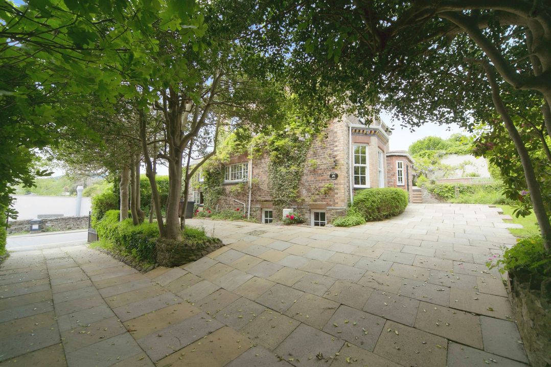 Gweryl Lodge