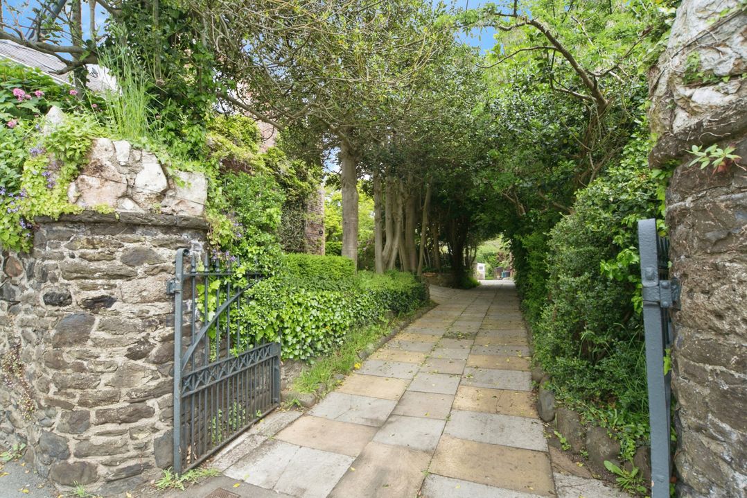 Gweryl Lodge