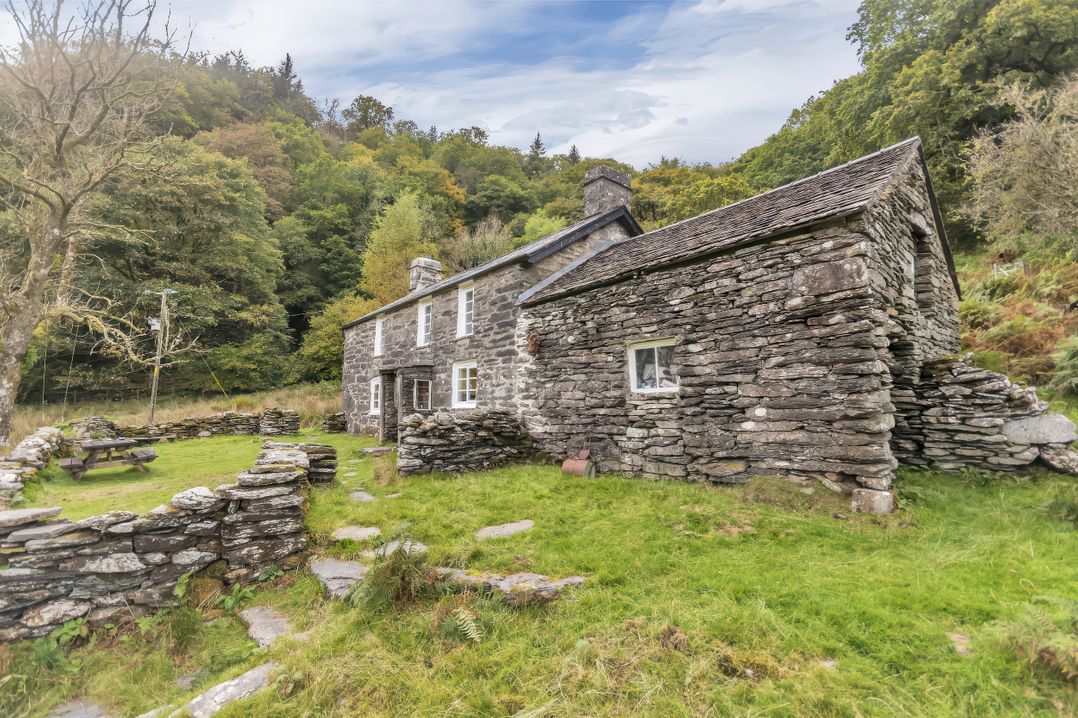 Tan Y Clogwyn
