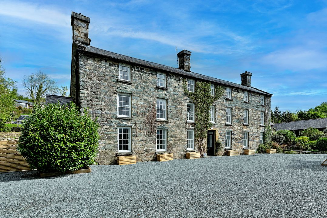 Snowdonia Manor