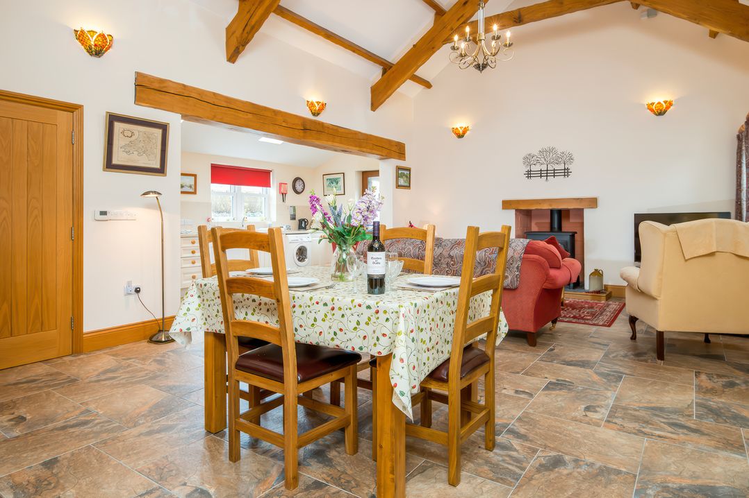 Hirwaun Cottage