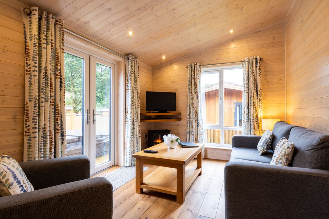 Dovestone Luxury Lodges (sleeps 4) - pets welcome