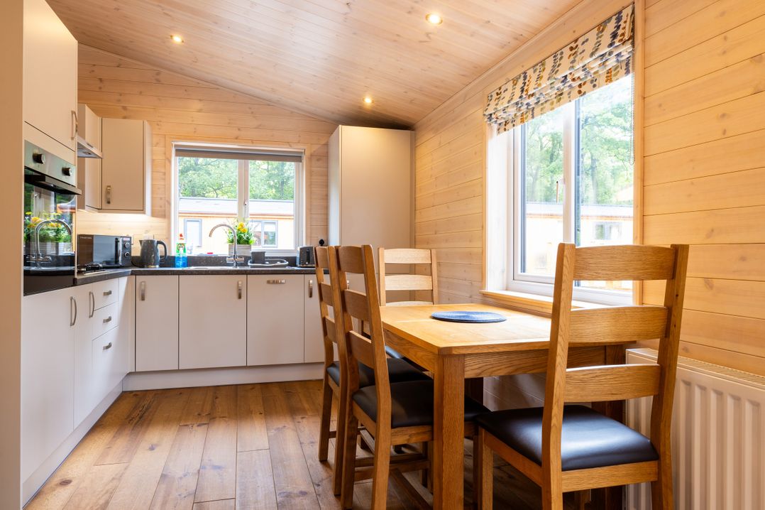 Dovestone Luxury Lodges (sleeps 4) - pets welcome