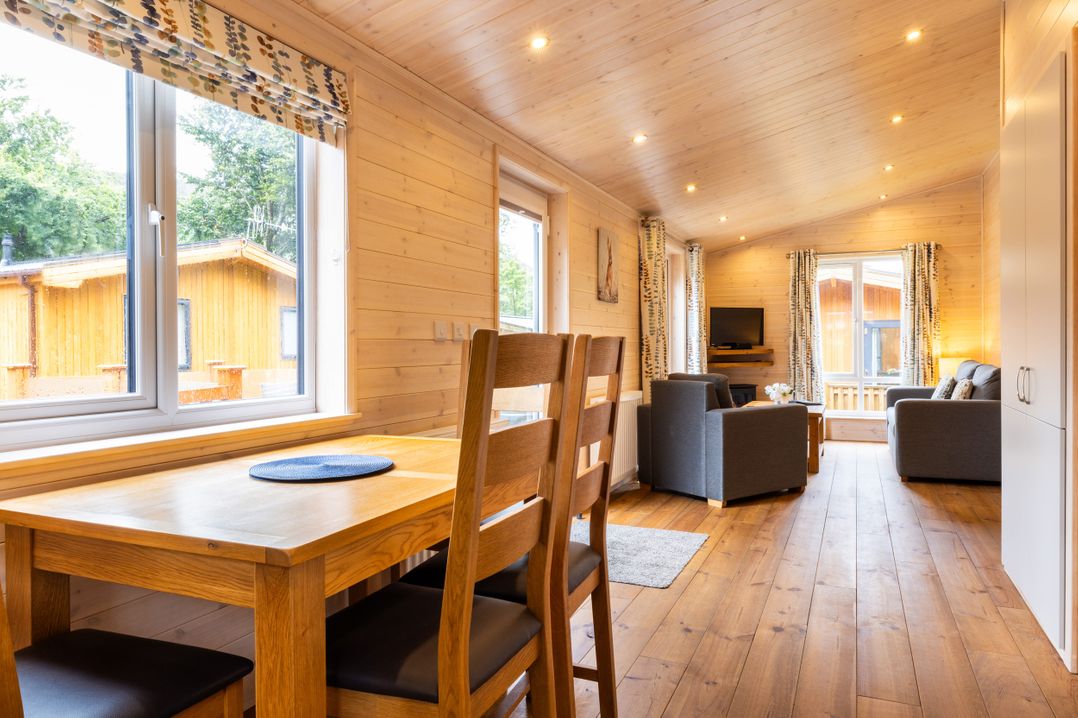 Dovestone Luxury Lodges (sleeps 4) - pets welcome