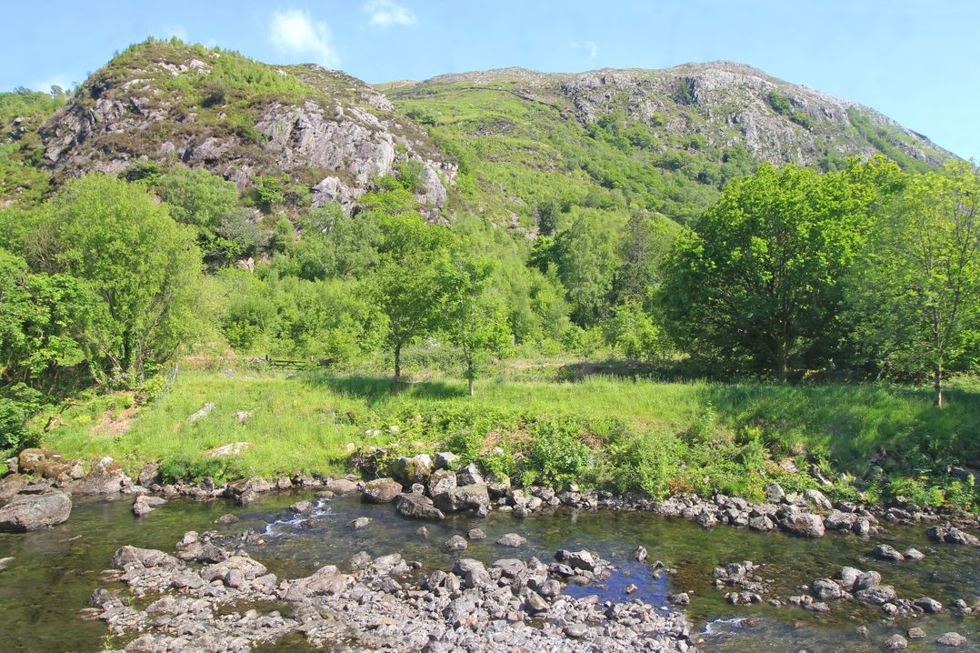 Riverbank Cottage