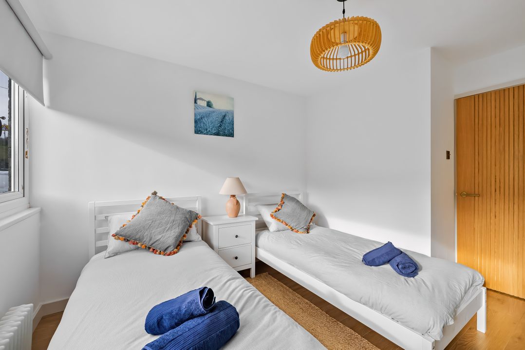 5 Mermaid Court