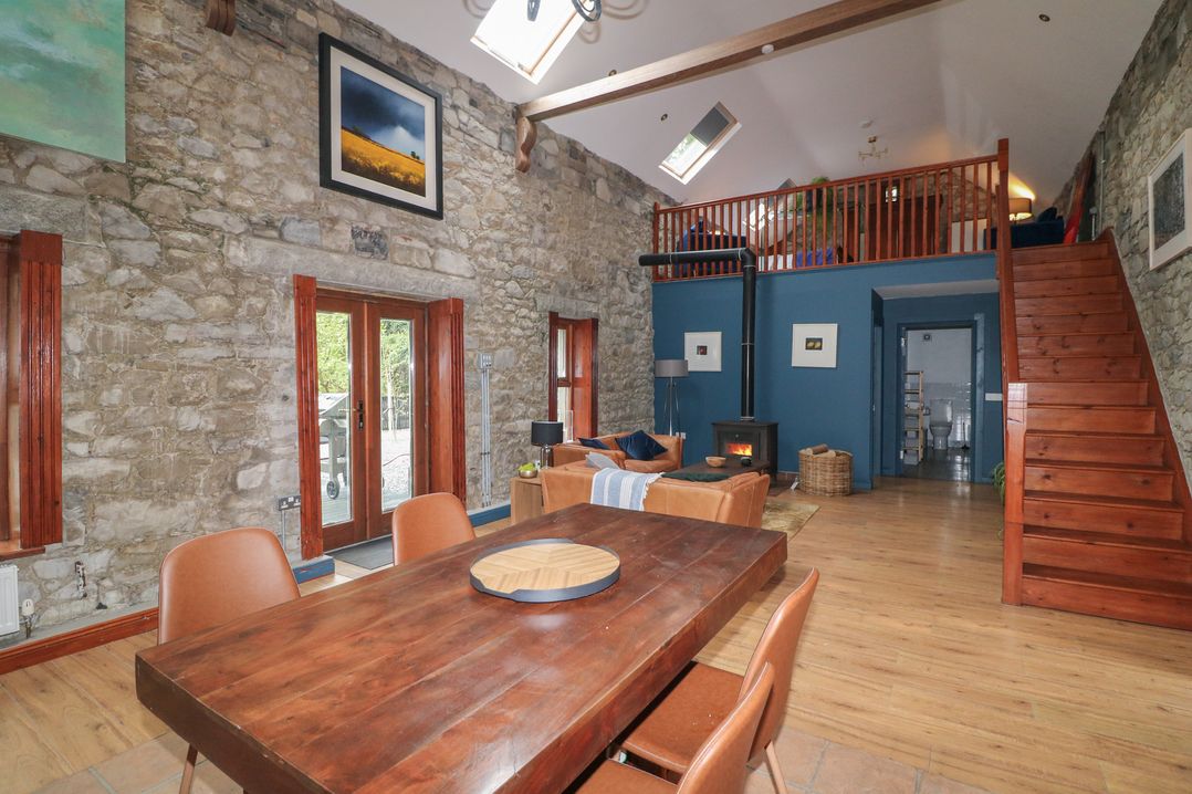 Woodville Lodge