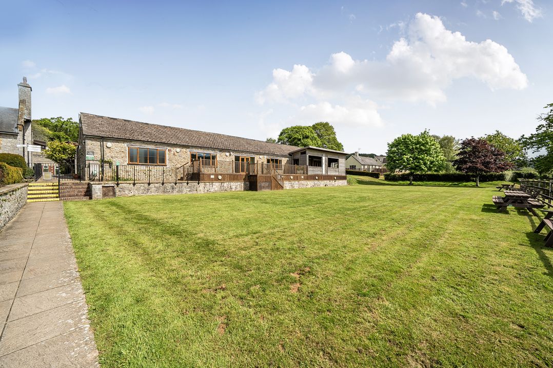 Harcombe House Bungalow – Pet Friendly with Wet Room