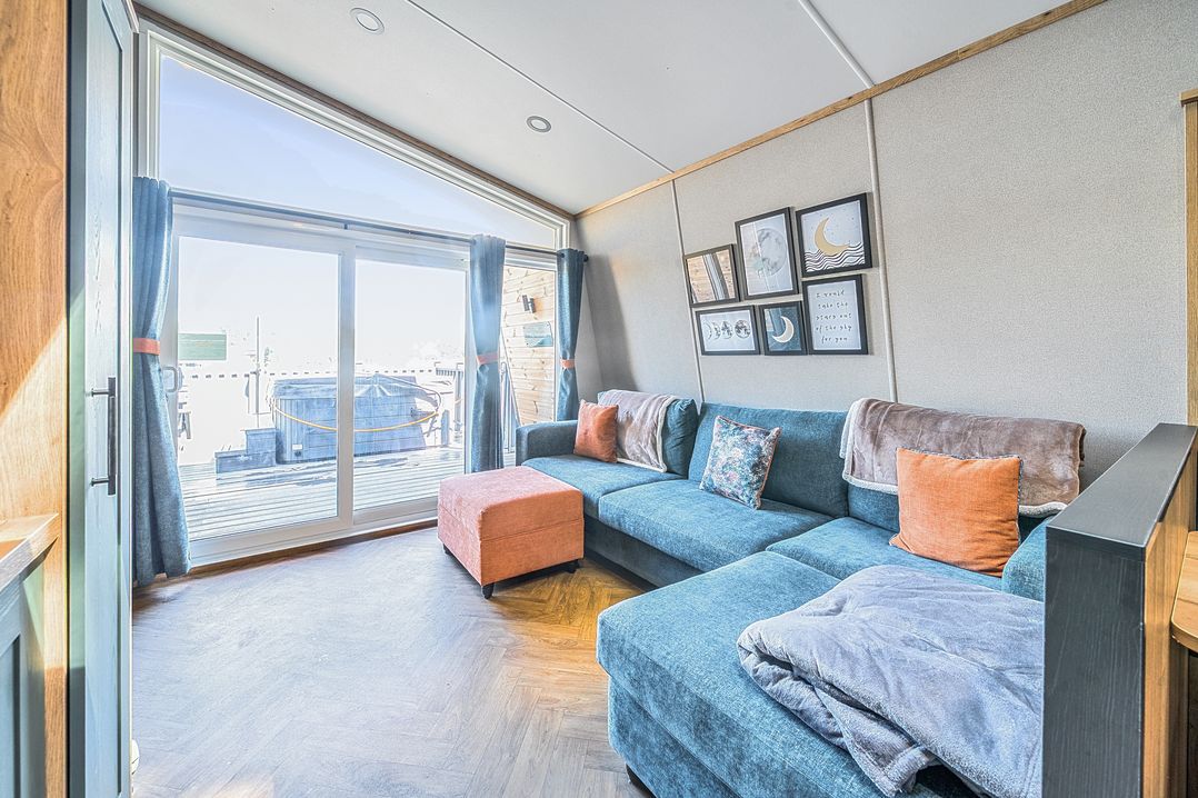 Starlight Skylight - Billing Aquadrome