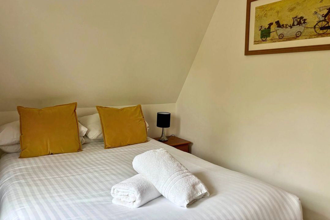 Acorn Lodge