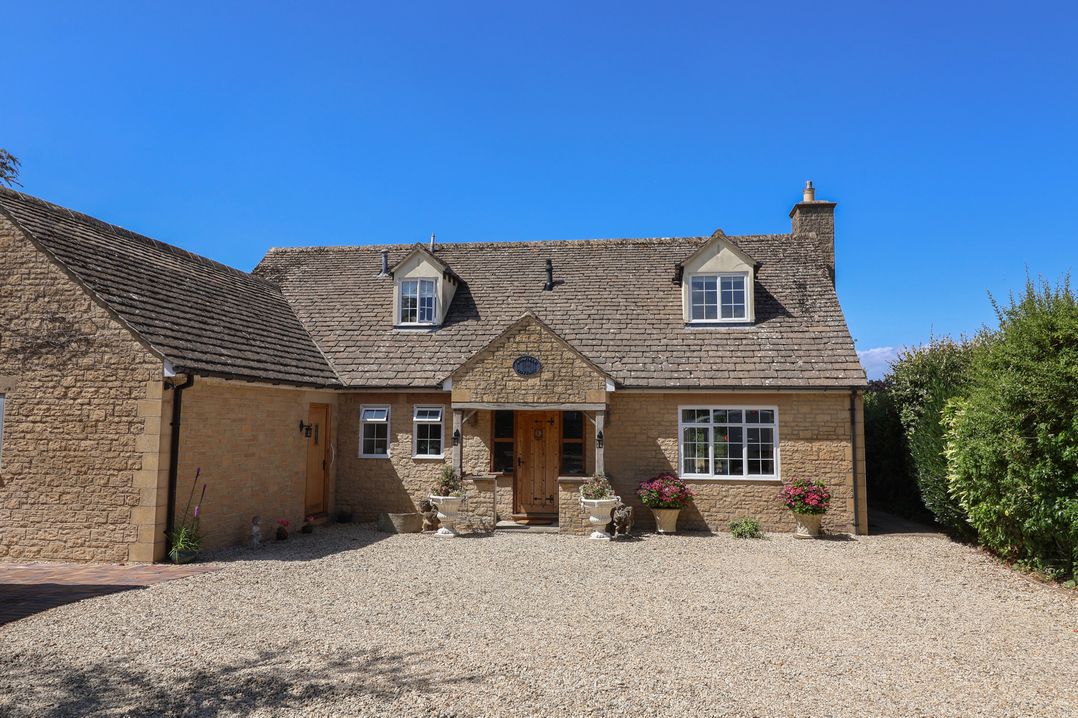 Leafield Cottage
