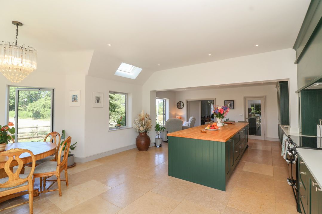Leafield Cottage
