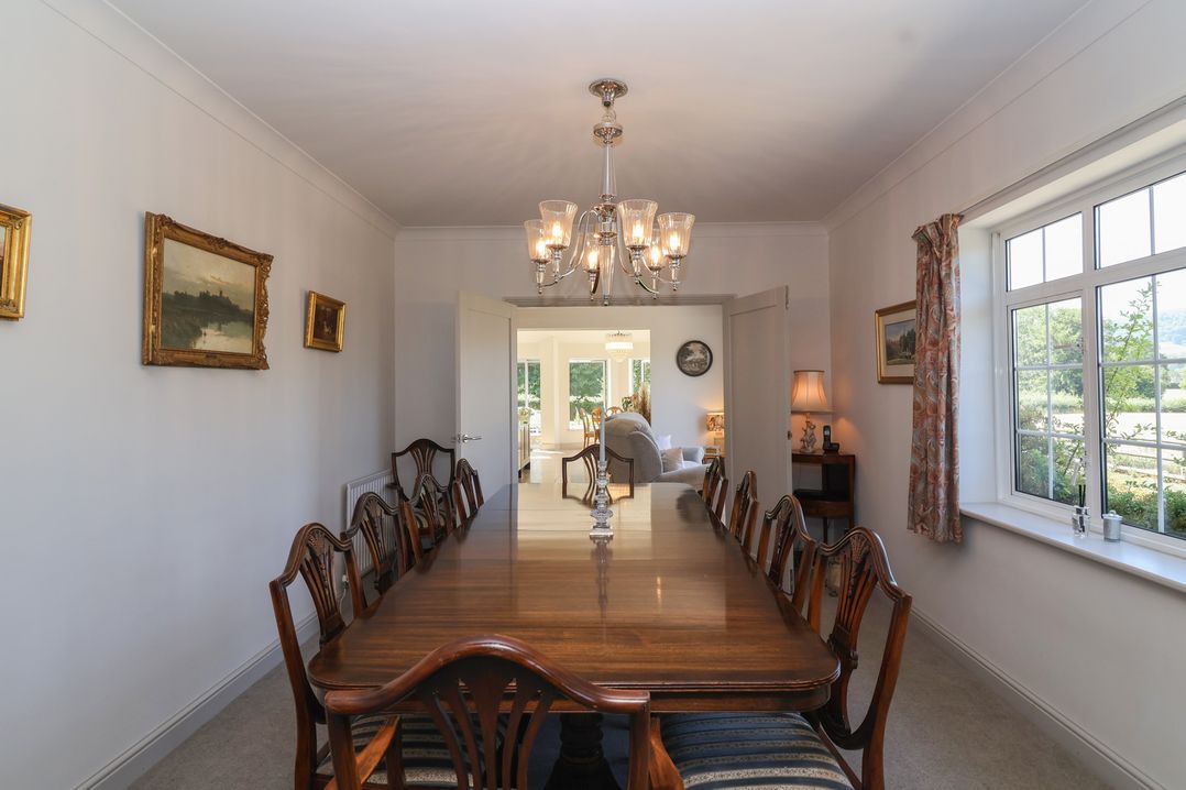 Leafield Cottage
