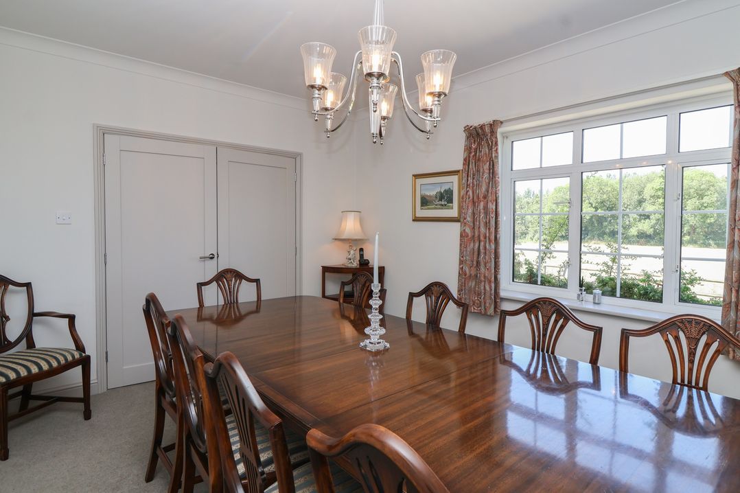 Leafield Cottage