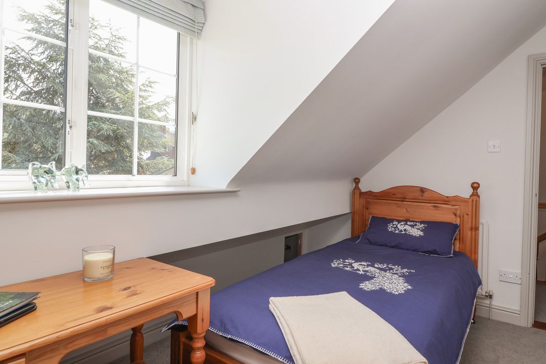 Leafield Cottage
