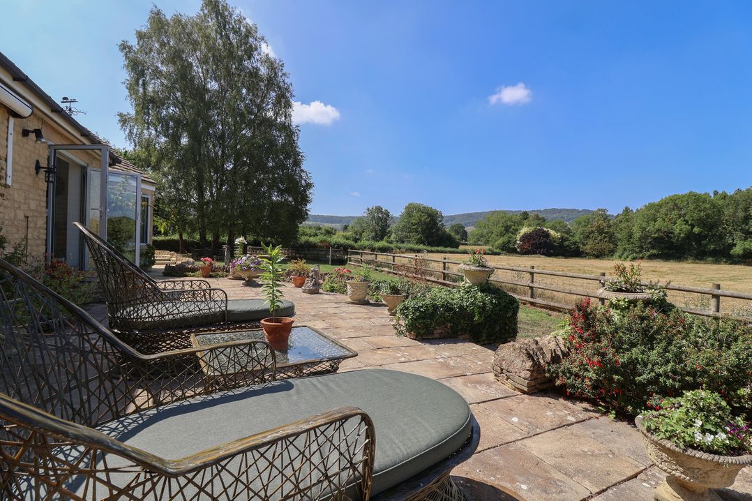 Leafield Cottage
