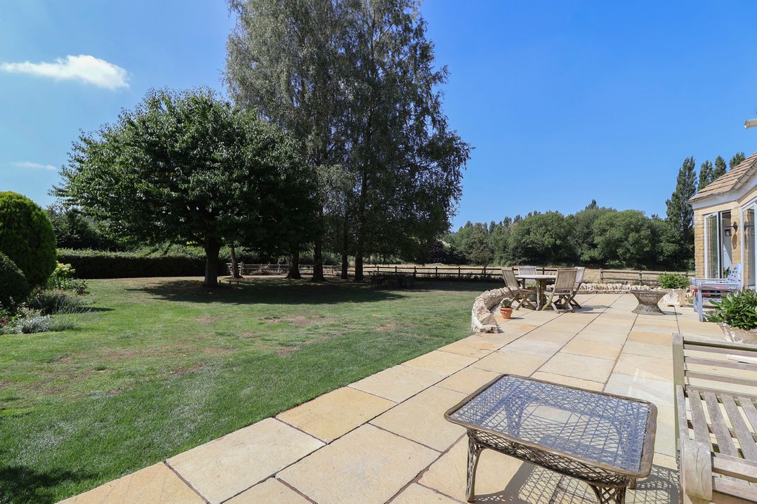 Leafield Cottage