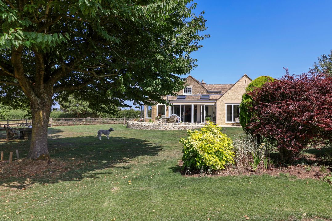 Leafield Cottage