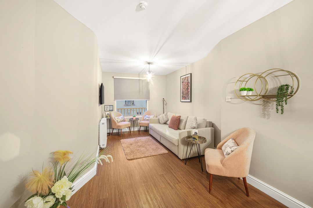 Ravenswood Penthouse