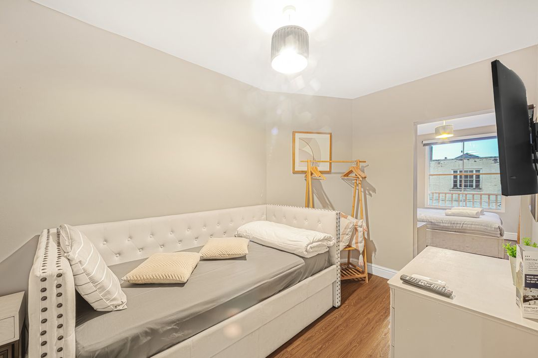 Ravenswood Penthouse