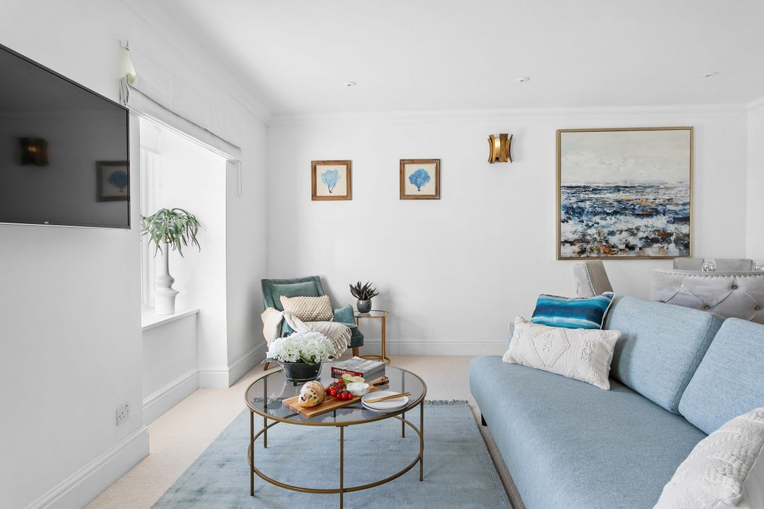 The Renoir Sea View Suite