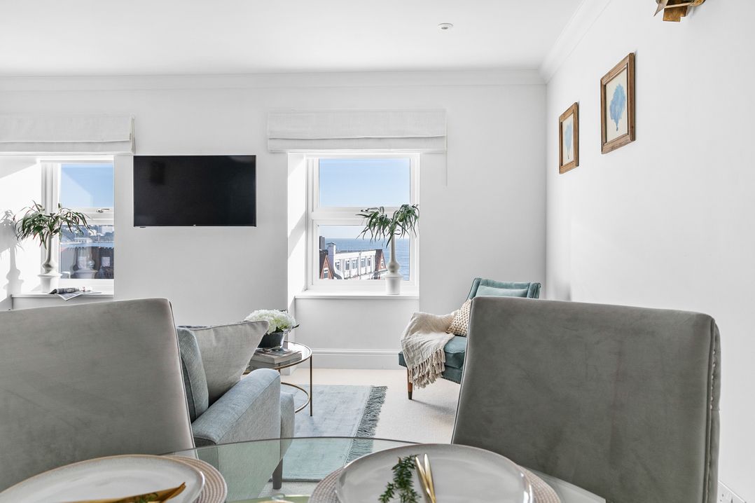 The Renoir Sea View Suite