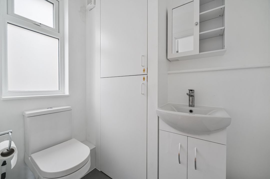 Red Rose Apartment