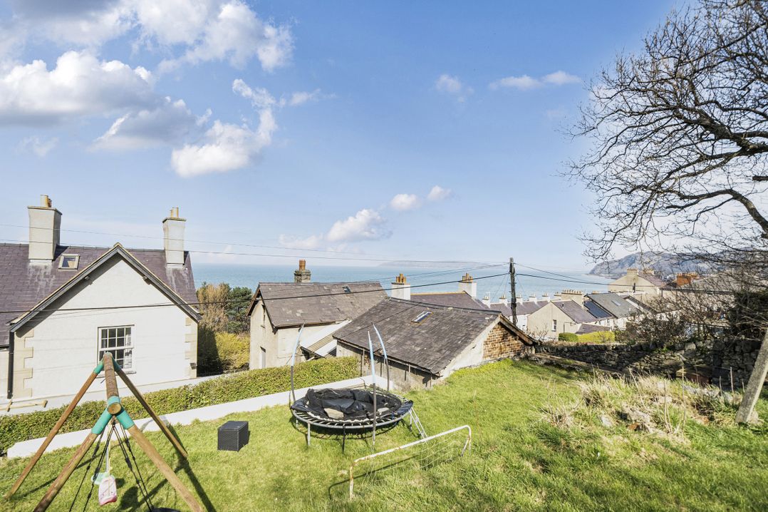 Sea View Escape