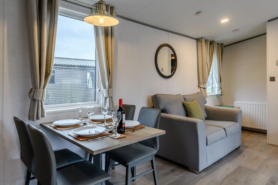 The Kinder Spa (Pet)