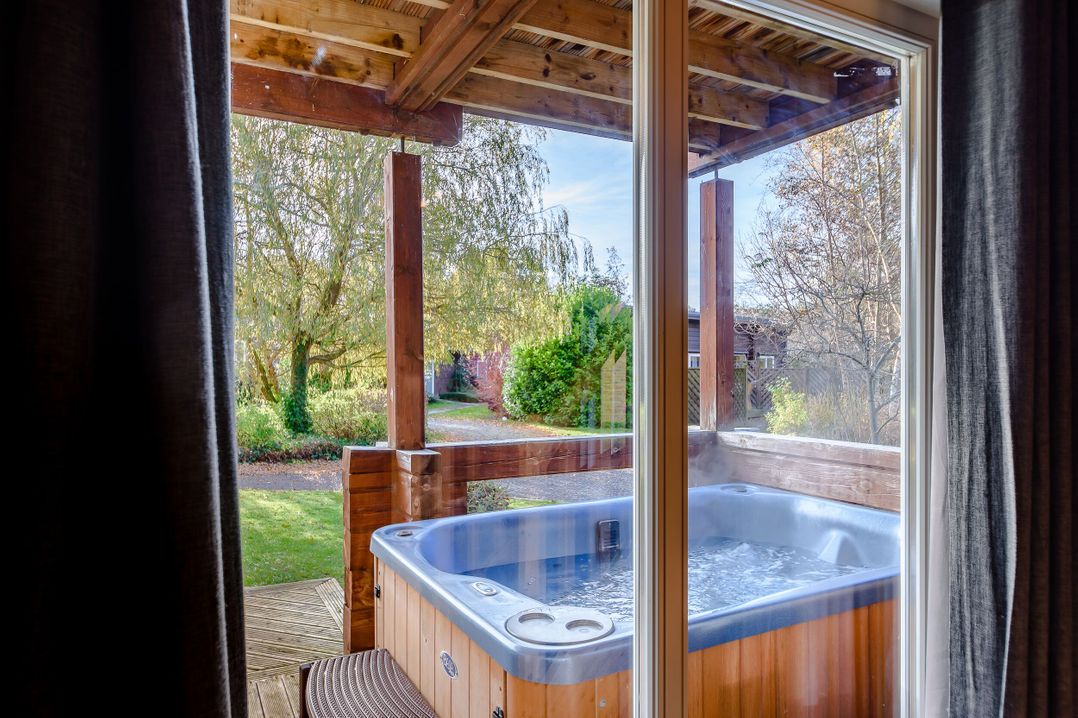 Birch Waterside Spa (Pet)