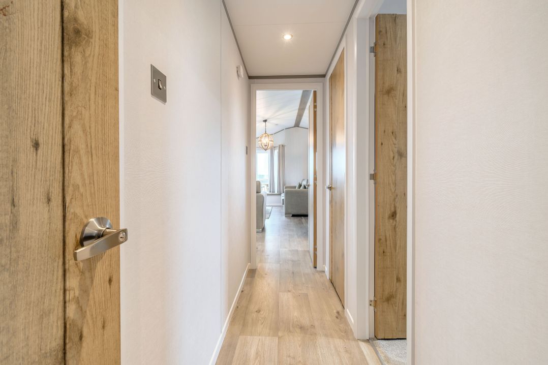 Oak Waterside Spa (Pet)