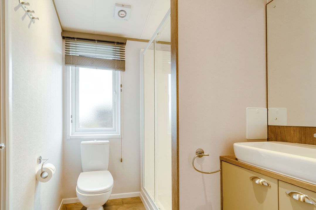 Oak Waterside Spa (Pet)