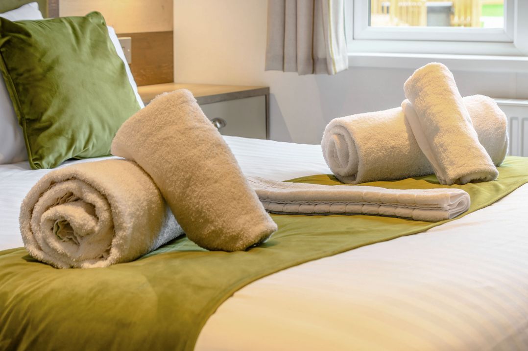 Oak Waterside Spa (Pet)