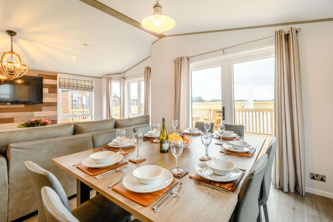 Beech Waterside Spa (Pet)