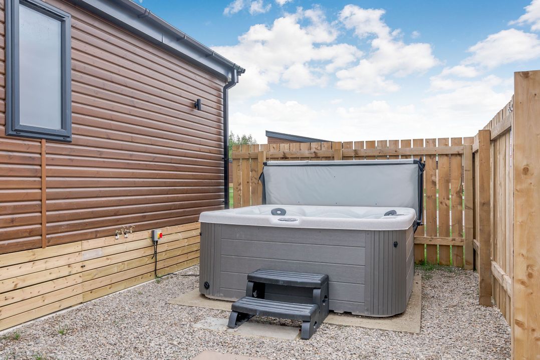 Beech Waterside Spa (Pet)