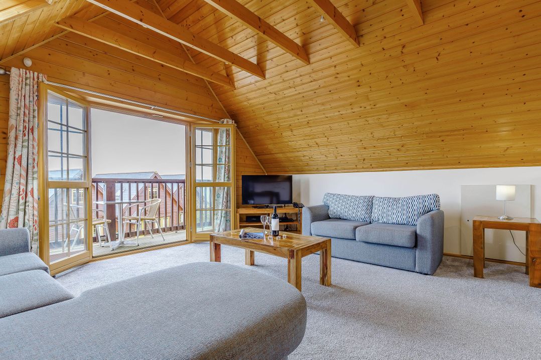 Scandinavian Lodge 6