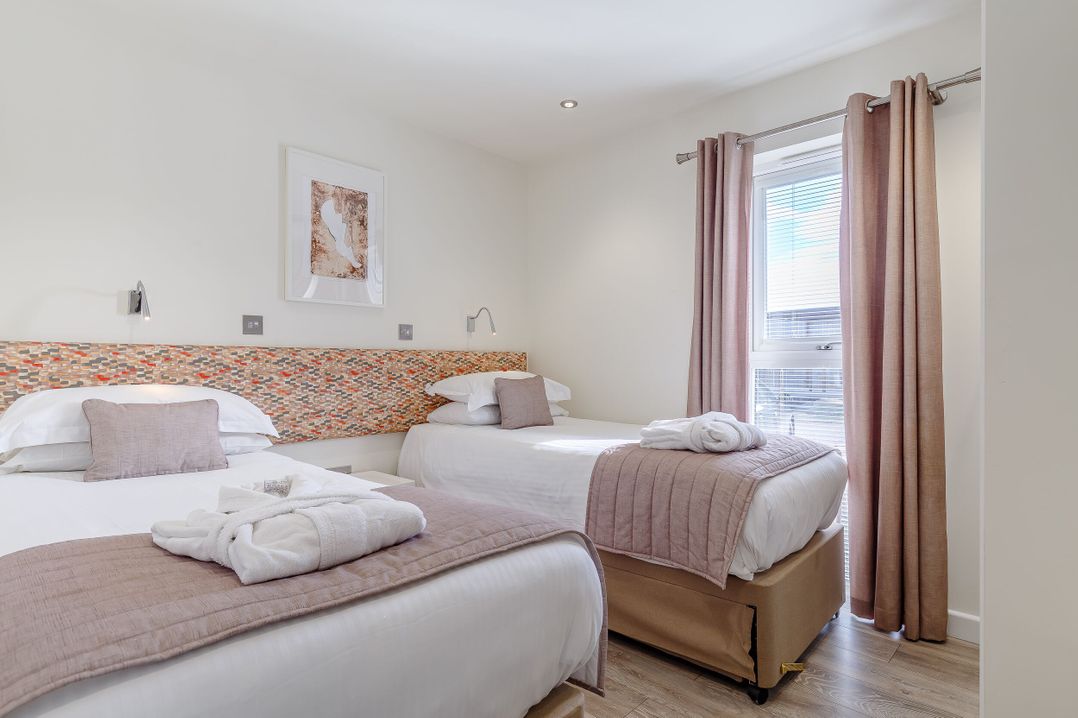 Signature Lodge Pet 6