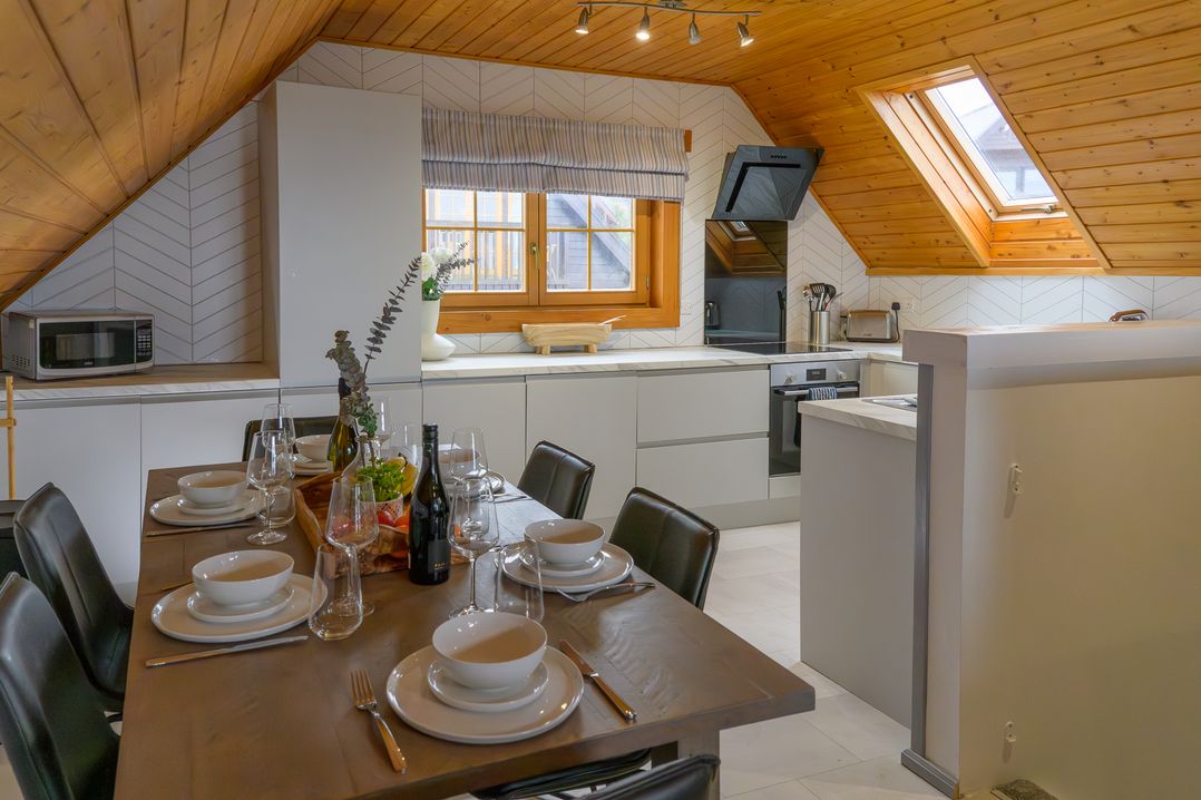 Senara Hot Tub Lodge (Pet)